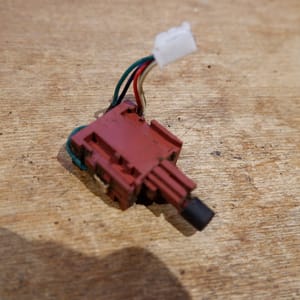 schakelaar 4851 430 0502 Stihl accu heggeschaar onderdeel